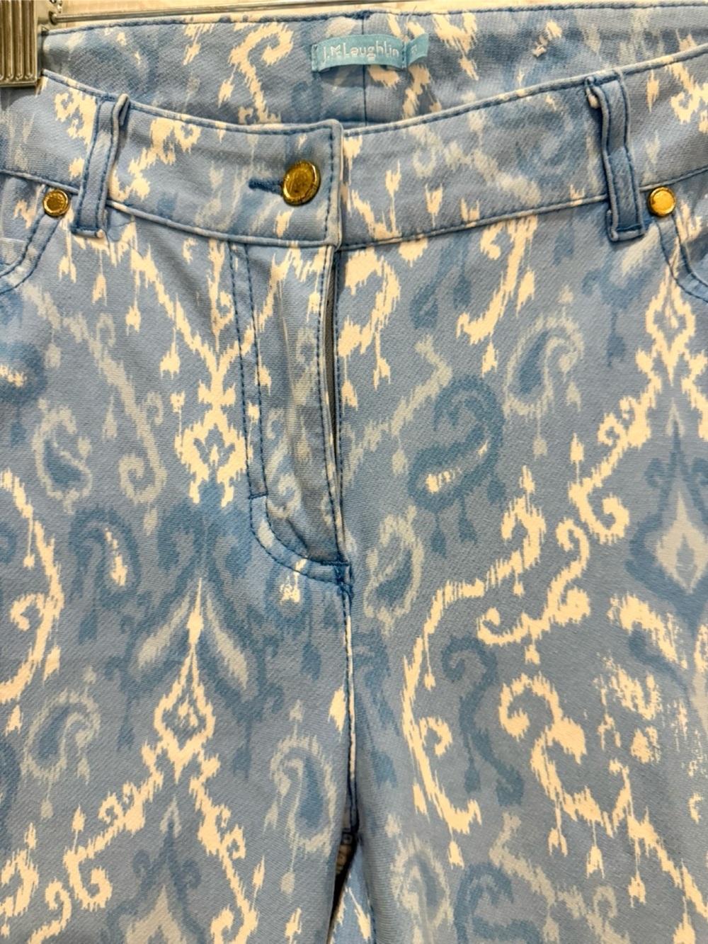 J. McLaughlin Light Blue and White Ikat Lexi Skinny Jeans. Size 10 - Picture 3 of 11